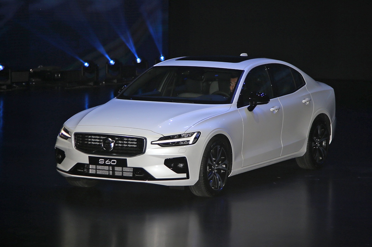 09c4-ikrsess1733657.jpg